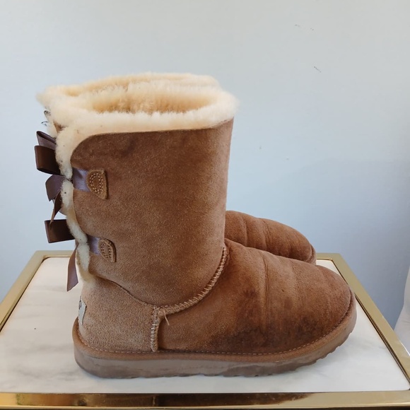 UGG Sheepskin Boots Size 7. - Picture 8 of 9